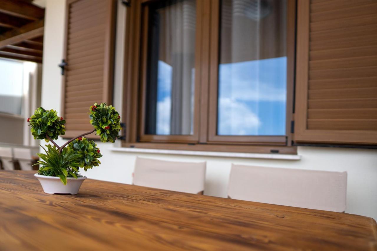 Sea View Apartment Grek Nea 3 Nea Roda Exterior photo